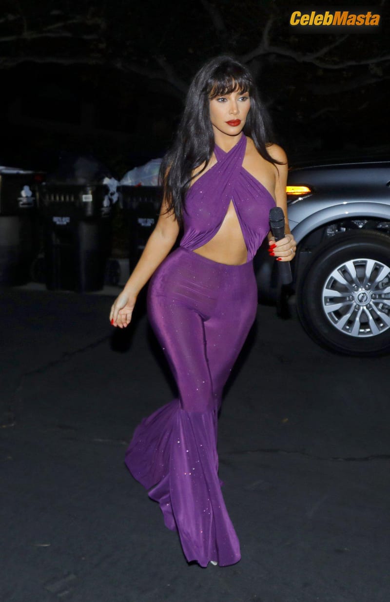 Kim Kardashian Sexy as Selena Quintanilla-Perez in Los Angeles Photo Gallery photo 2