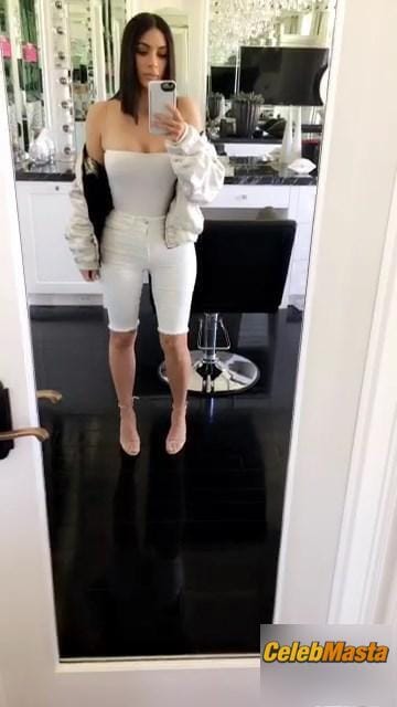 Kim Kardashian Sexy from Snapchat 2017 Photo Gallery photo 2