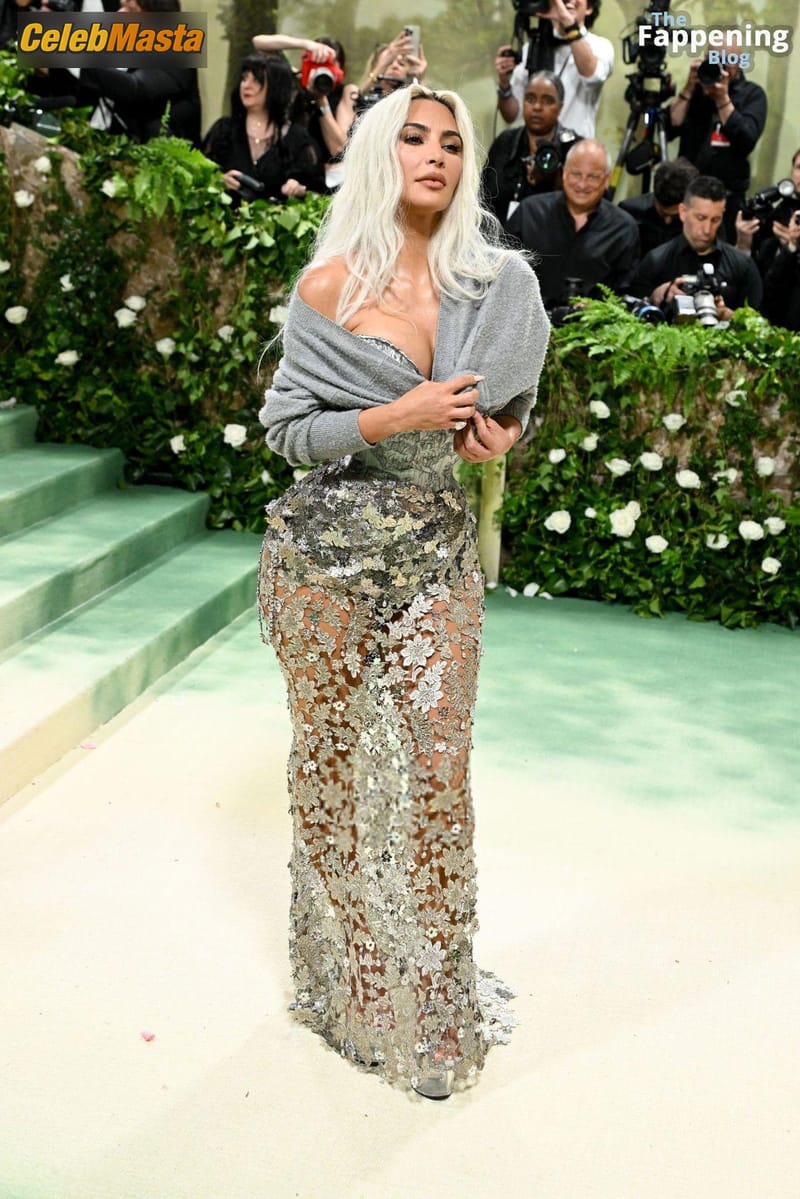 Kim Kardashian Stuns With Sexy Display At The Met Gala In Nyc Photo Gallery photo 2