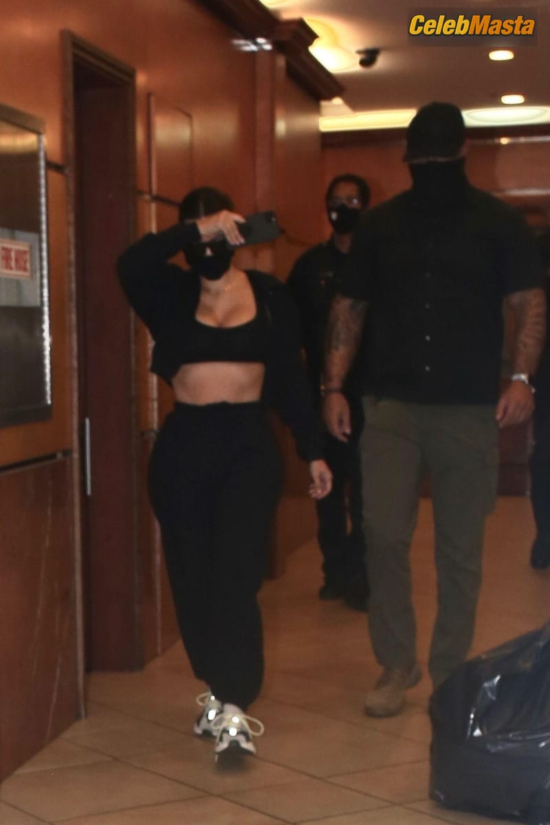 Kim Kardashian leaving a dermatologist appointment in Beverly Hills Photo Gallery photo 1