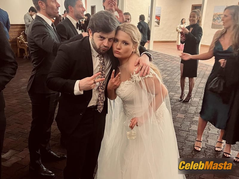 Abigail Breslin At Her Wedding Photo Gallery photo 4