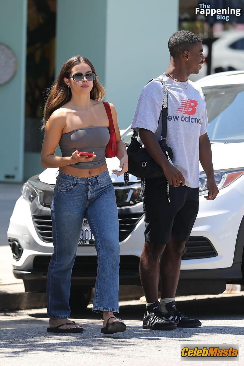Addison Rae Flaunts Her Sexy Braless Look In La For Breakfast Photo Gallery photo 4