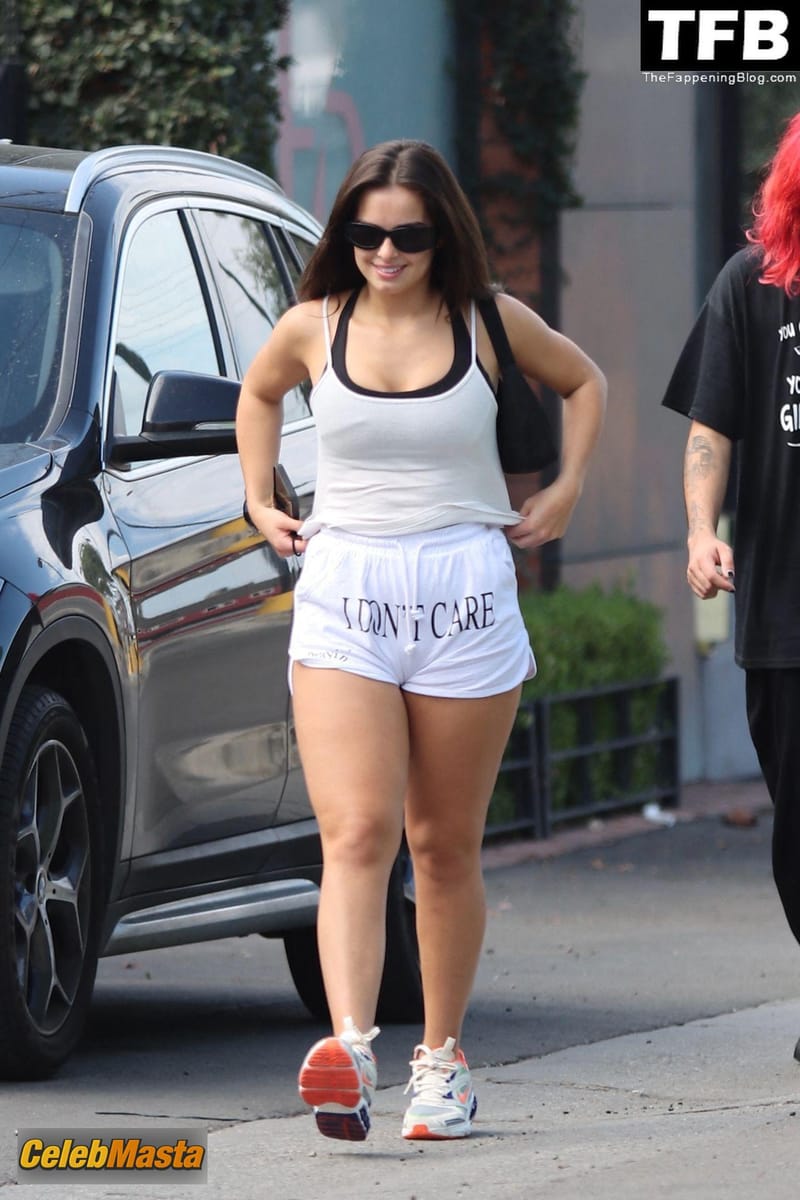 Addison Rae Sexy Seen Flaunting Her Hot Legs Wearing Shorts After Her Workout In West Hollywood Photo Gallery photo 4