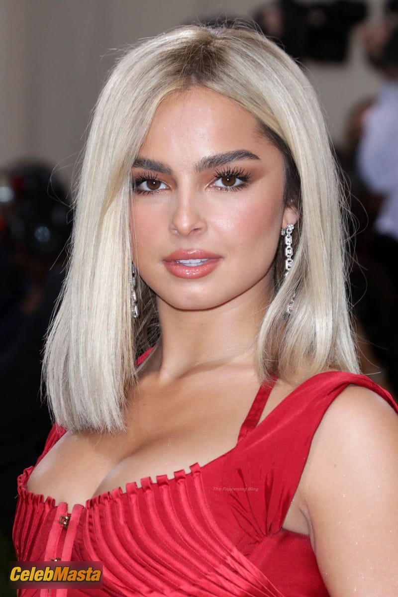 Addison Rae Sexy Shows Off Her Hot Figure at the 2021 Met Gala in NYC Photo Gallery photo 3