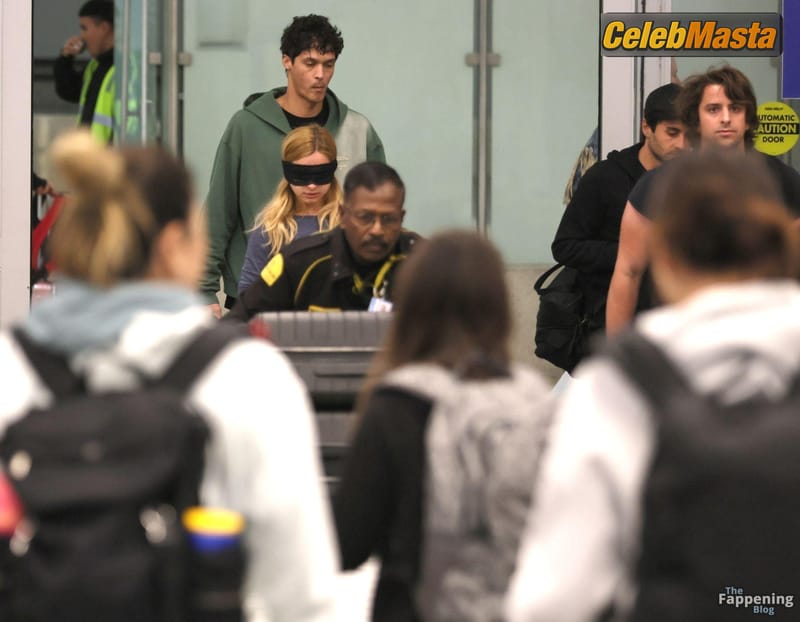 Addison Rae Sexy Spotted Flashing Her Hard Nipples At LAX Airport In Los Angeles Photo Gallery photo 4