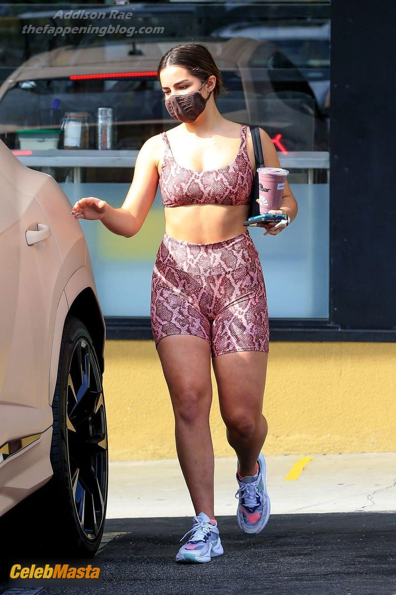 Addison Rae rocking Alo Yoga work out clothes in Los Angeles Photo Gallery photo 2