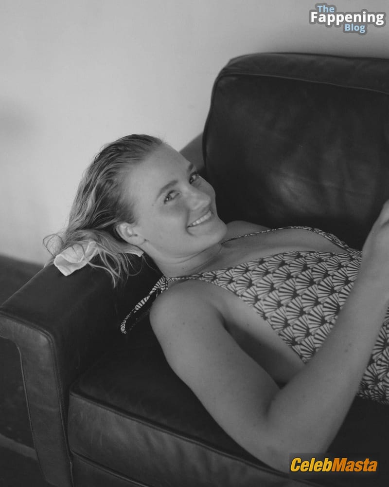 Aj Michalka’s Sexy Couch Session Photo Gallery photo 1