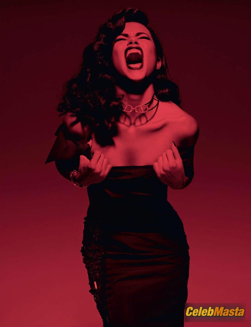 Adriana Lima Sexy for Love Magazine Photo Gallery photo 1
