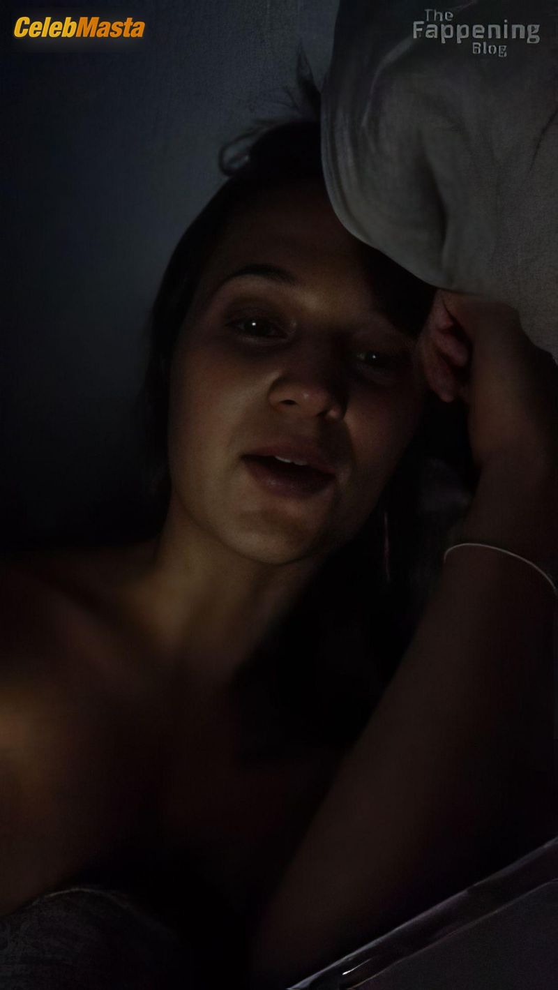 Alicia Vikander Sexy Showing Off Her Horny Pussy And Hot Breasts Photo Gallery photo 2