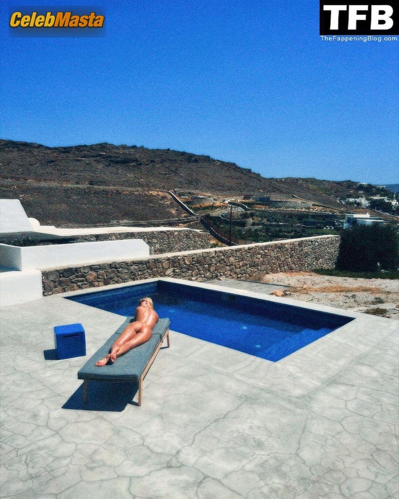 Alexandra Stan Sexy Poses Showcasing Her Hot Butt By The Poolside In Greece Photo Gallery photo 3