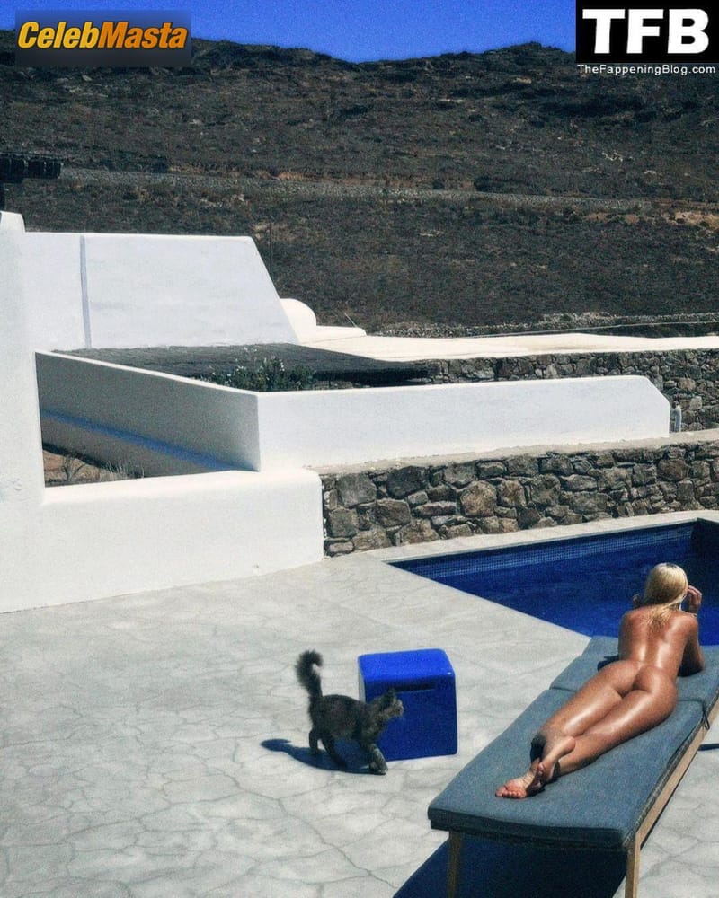 Alexandra Stan Sexy Poses Showcasing Her Hot Butt By The Poolside In Greece Photo Gallery photo 4