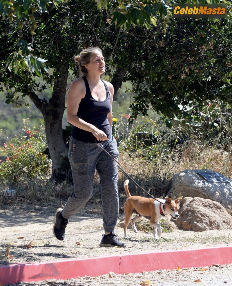 Alicia Silverstone pictured out for a hike in Los Angeles Photo Gallery photo 2