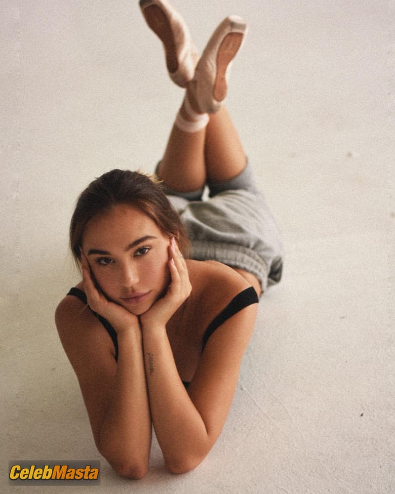 Alexis Ren full /sexy photoshoot by Melissa Cartagena photo 2