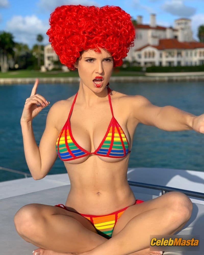 Amanda Cerny shared some sexy pics for her Instagram followers (January 2020) photo 3
