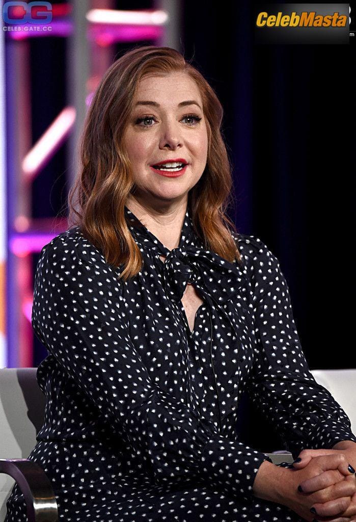 Alyson Hannigan Sexy Photos Collection photo 3