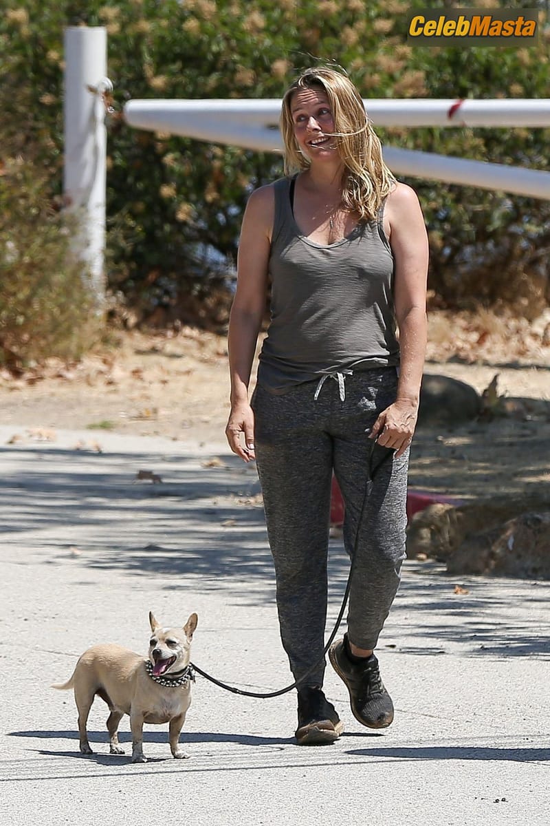 Alicia Silverstone shows pokies while out for a hike with a friend in Los Angeles Photo Gallery photo 4