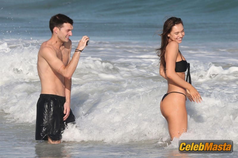 Alexis Ren Sexy after snapping some hot photos by a mystery man for her social media photo 3