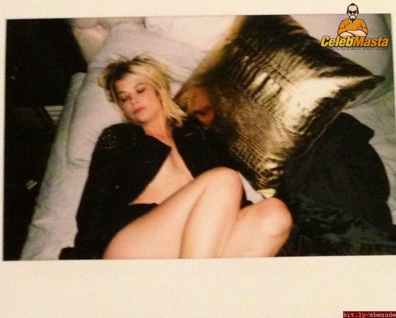 Ashley Benson Photo Collection photo 2