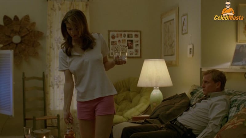 Photo Gallery: Alexandra Daddario photo 4