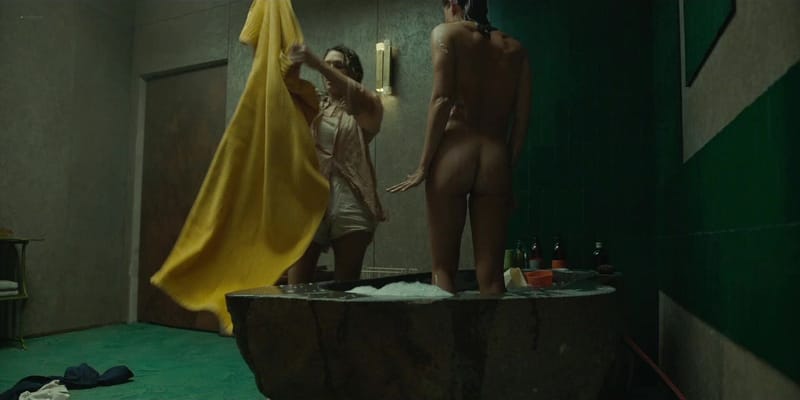 Elizabeth Olsen Photo Gallery photo 2