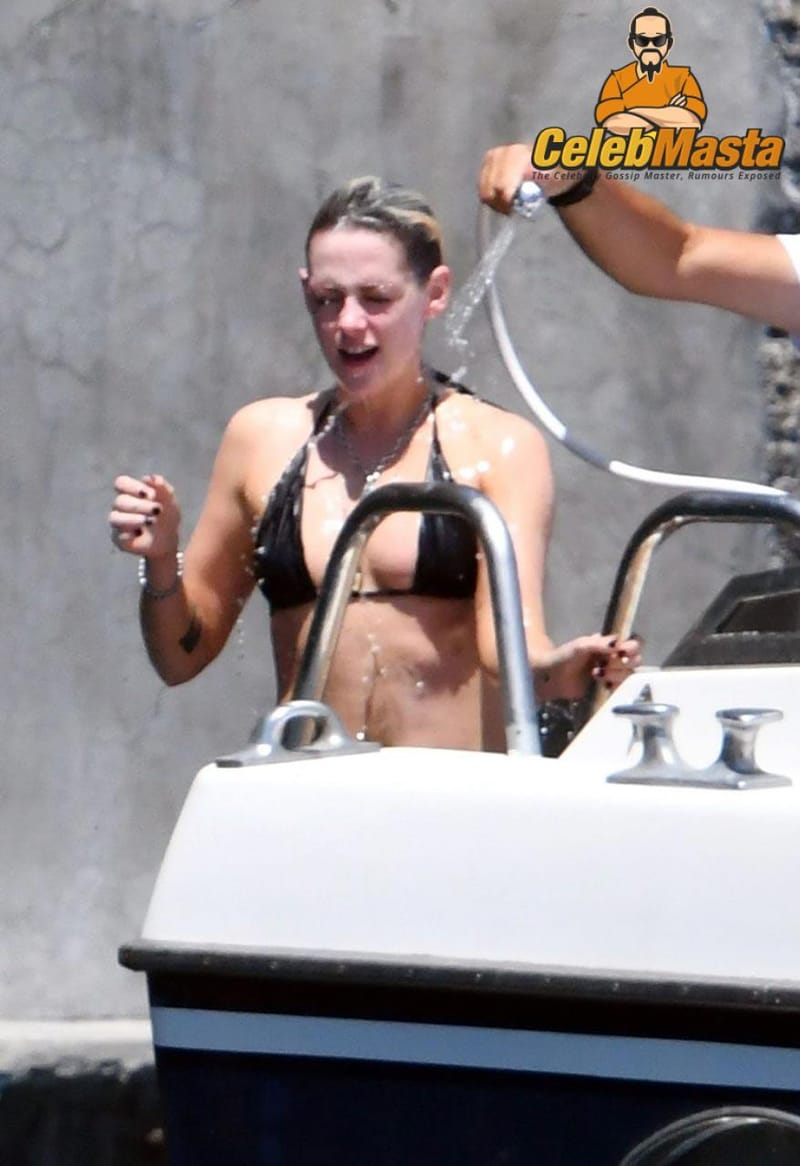 Kristen Stewart Photo Gallery photo 2