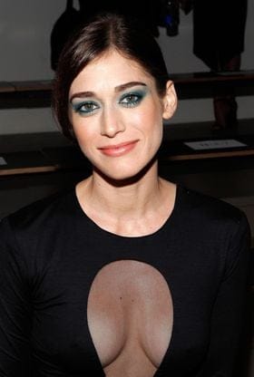 Lizzy Caplan Pics Collection photo 1