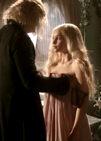 Emilia Clarke Photo Gallery photo 4