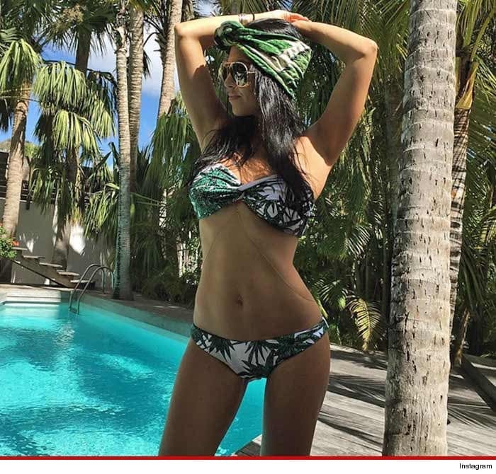 Kourtney Kardashian Photo Gallery photo 1
