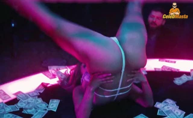 Jennifer Lopez Photo Gallery photo 2