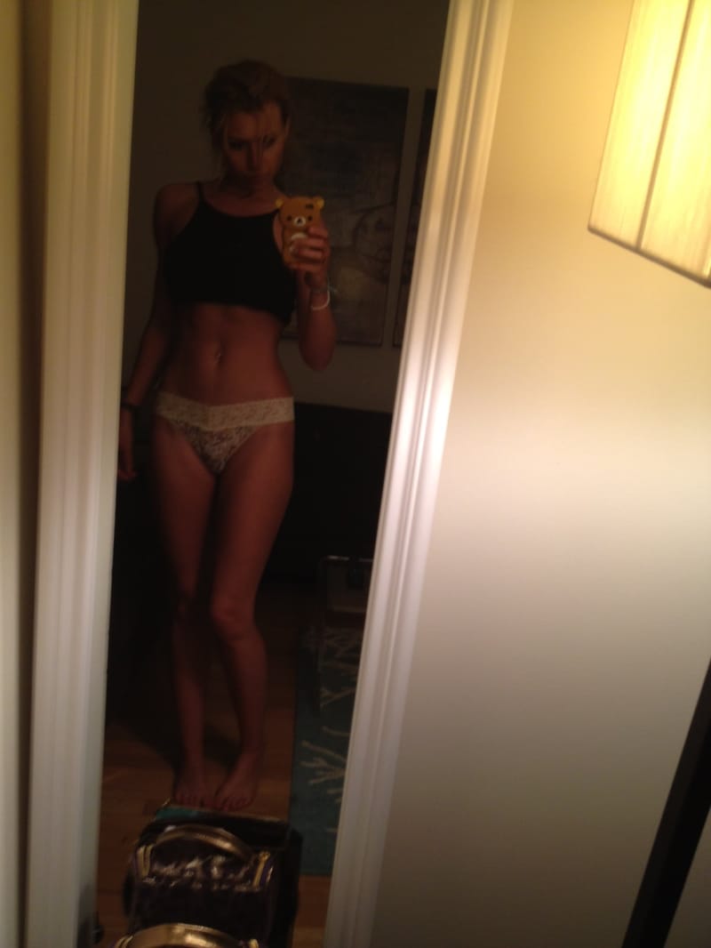 Aly Michalka Pics Gallery photo 2