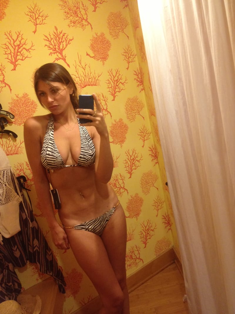 Aly Michalka Pics Gallery photo 4