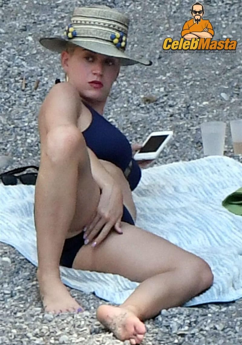 Katy Perry Photo Collection photo 3