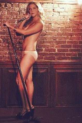 Amy Schumer Photo Gallery photo 4