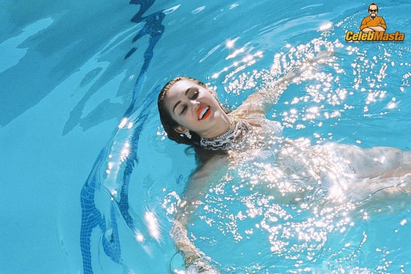 Miley Cyrus Photo Set photo 1