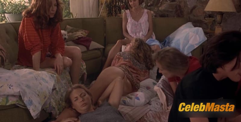 Kim Cattrall Sexy Gallery from Live Girls photo 3