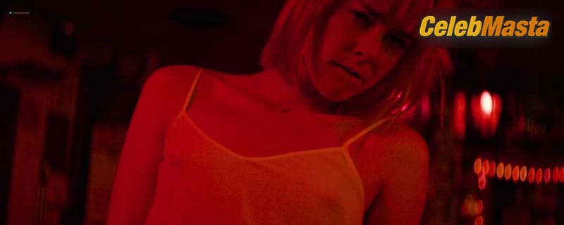 Jena Malone Sex Scene and Bikini Photos from Bottom Of The World photo 2