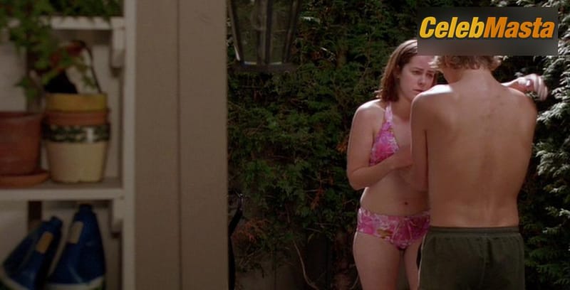 Jena Malone 2004_20 Photo Gallery photo 4
