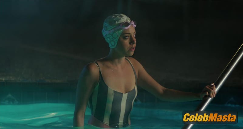 Aubrey Plaza Pics from the Set of An Evening With Beverly Luff Linn photo 2