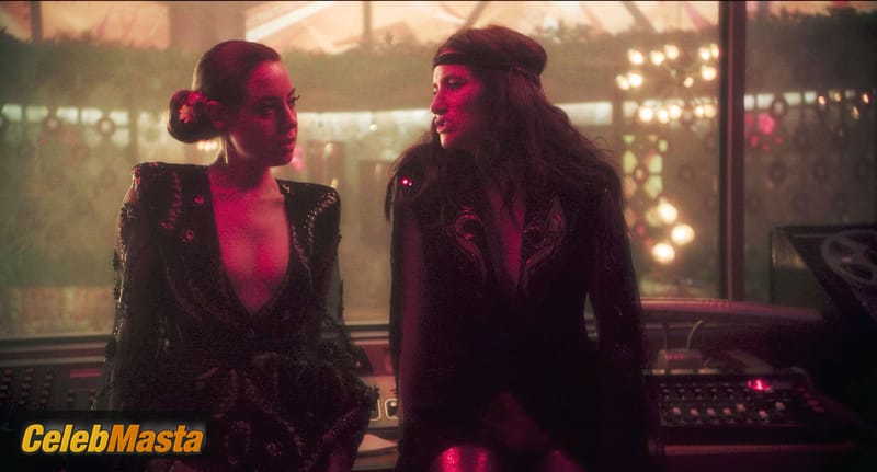 Photo Gallery: Aubrey Plaza in Agatha All Along photo 4