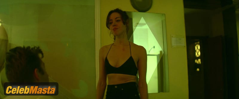Aubrey Plaza Pics from the Set of Best Sellers photo 3