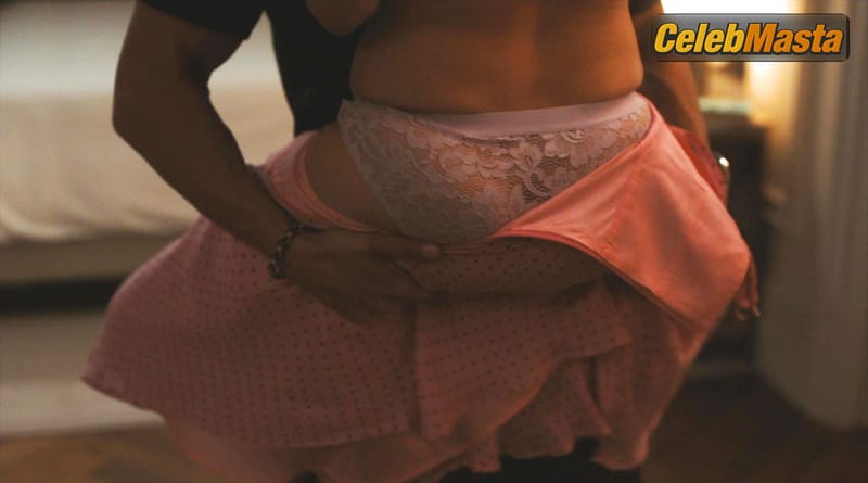 Aubrey Plaza Topless Photo Set from The White Lotus photo 3