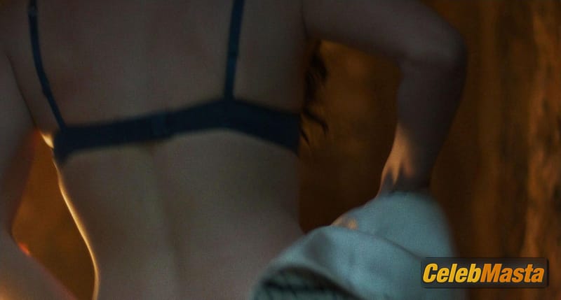 Aubrey Plaza Sexy Gallery from Life After Beth photo 1