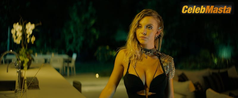 Sydney Sweeney Scene Photos Gallery from Night Teeth photo 1