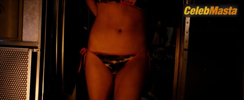 Sydney Sweeney Photo Gallery: Dead Ant photo 4