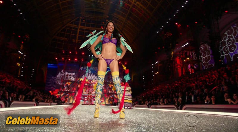 Adriana Lima Photo Collection from The Victoria’s Secret Fashion Show 2016 photo 4