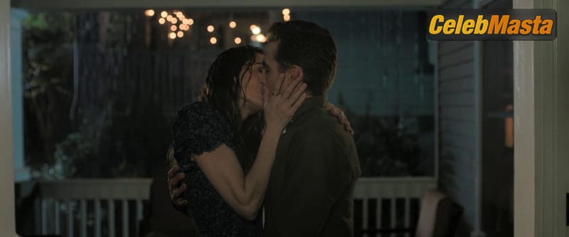 Allison Williams Photo Collection from Regretting You photo 2