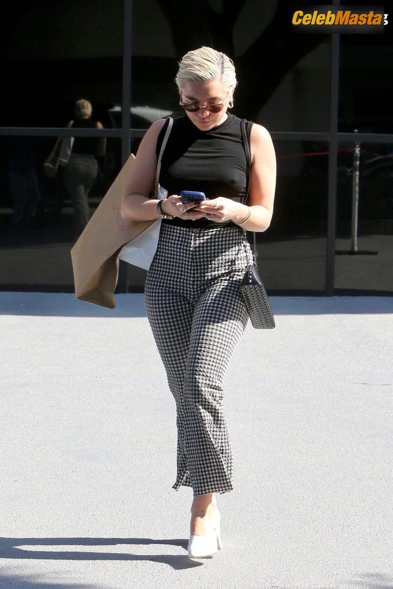 Florence Pugh Flaunts Sexy Braless Look In Beverly Hills Photo Gallery photo 4
