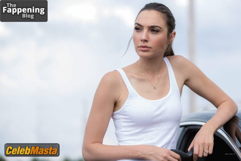 Gal Gadot Photo Gallery photo 3
