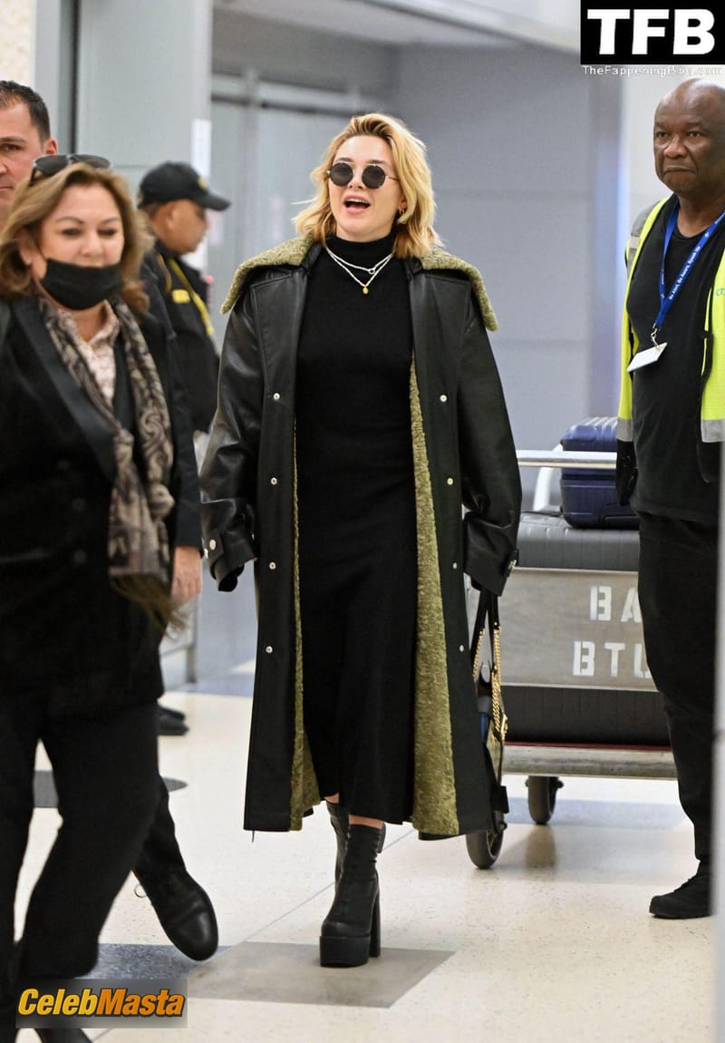 Florence Pugh Sexy Seen Showing Off Her Pokies At The JFK Airport In NYC Photo Gallery photo 4