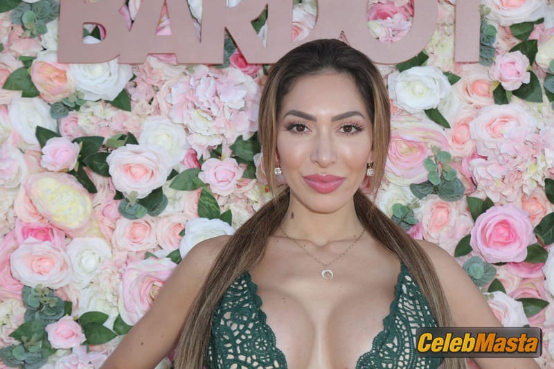 Farrah Abraham Sexy at Carrie’s Pilates Plus in Los Angeles Photo Gallery photo 1